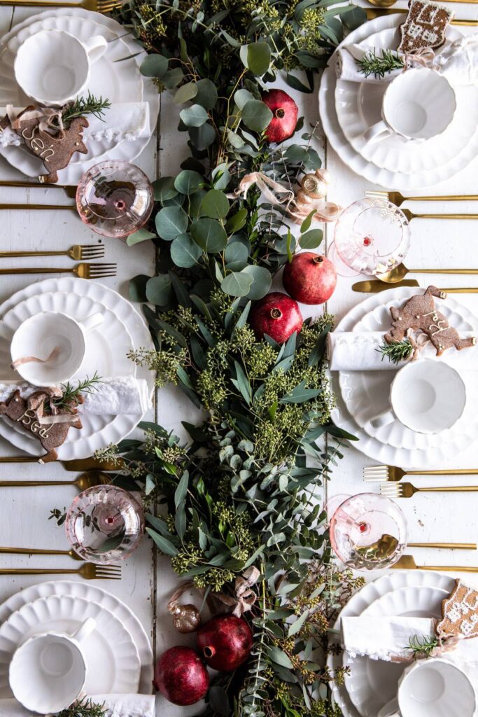 How to Create a Stunning Holiday Tablescape